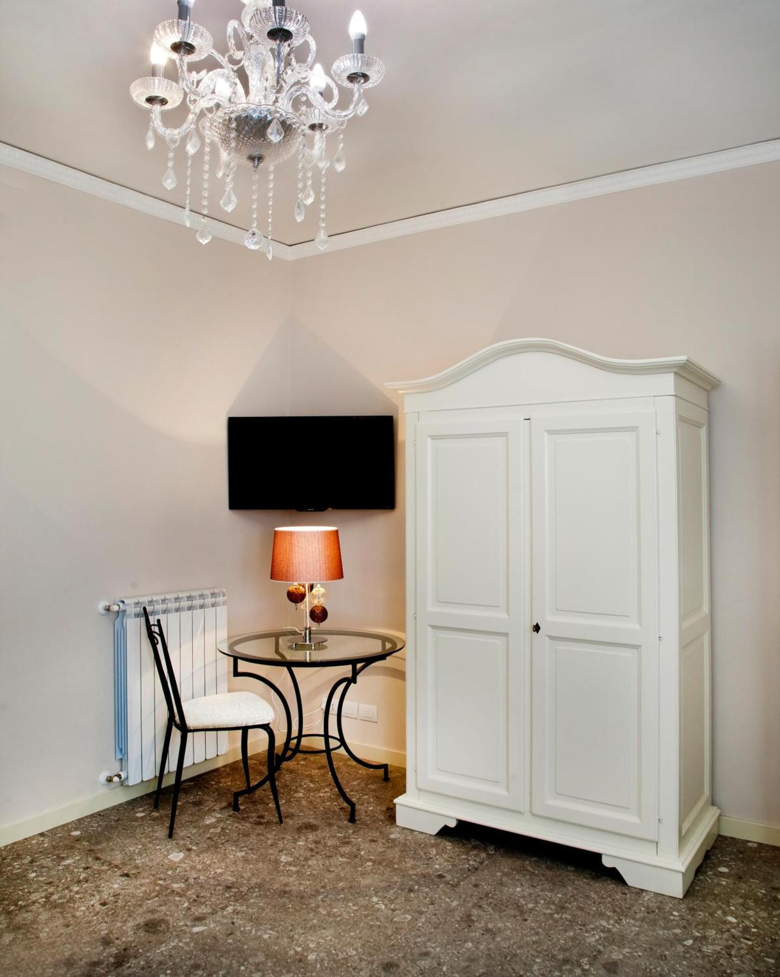 טאורמינה Porta Di Mezzo Luxury Suites & Rooms חדר תמונה