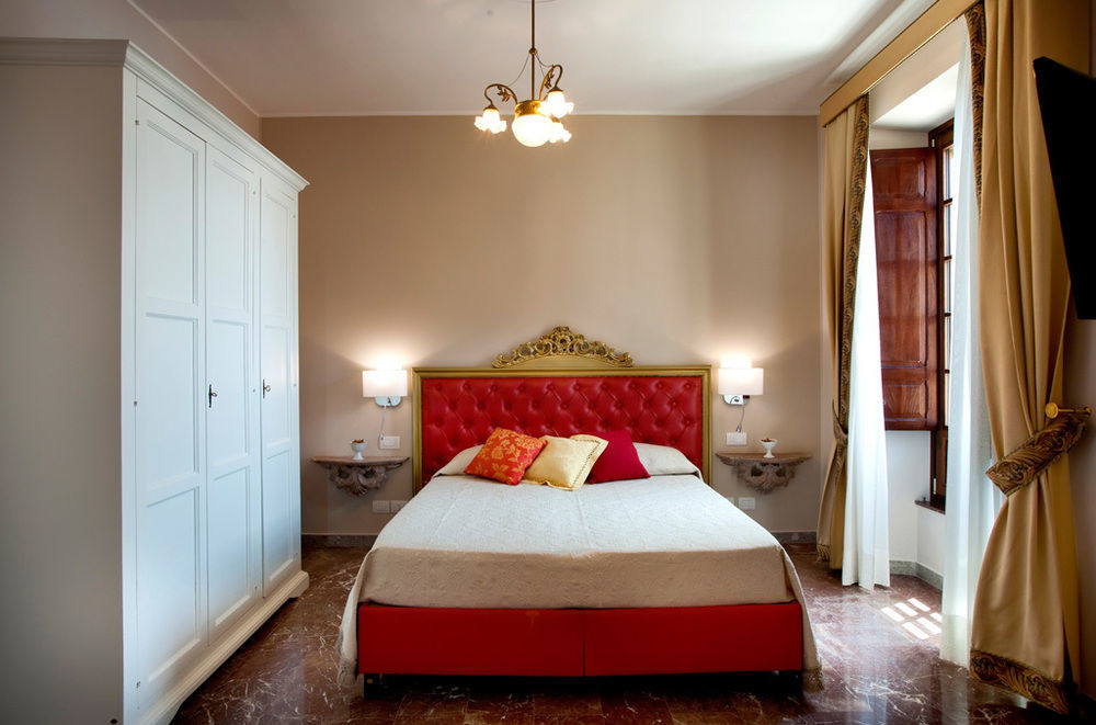 טאורמינה Porta Di Mezzo Luxury Suites & Rooms מראה חיצוני תמונה